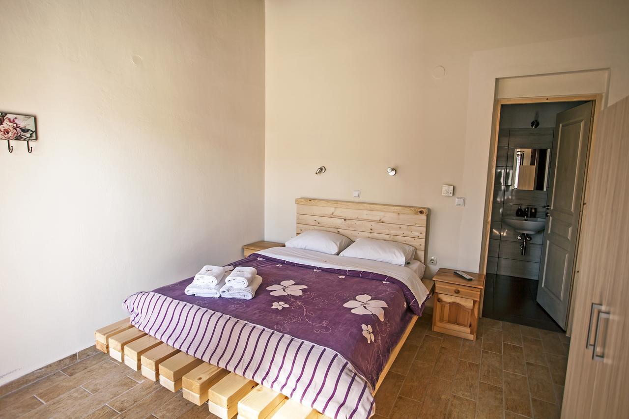 Ihnilatis Bed & Breakfast Kerkíni Eksteriør bilde